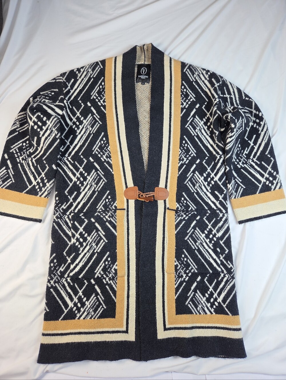 Vertigo Paris Long Line Geometric Shape Toggle Closure Cardigan Sweater Women's